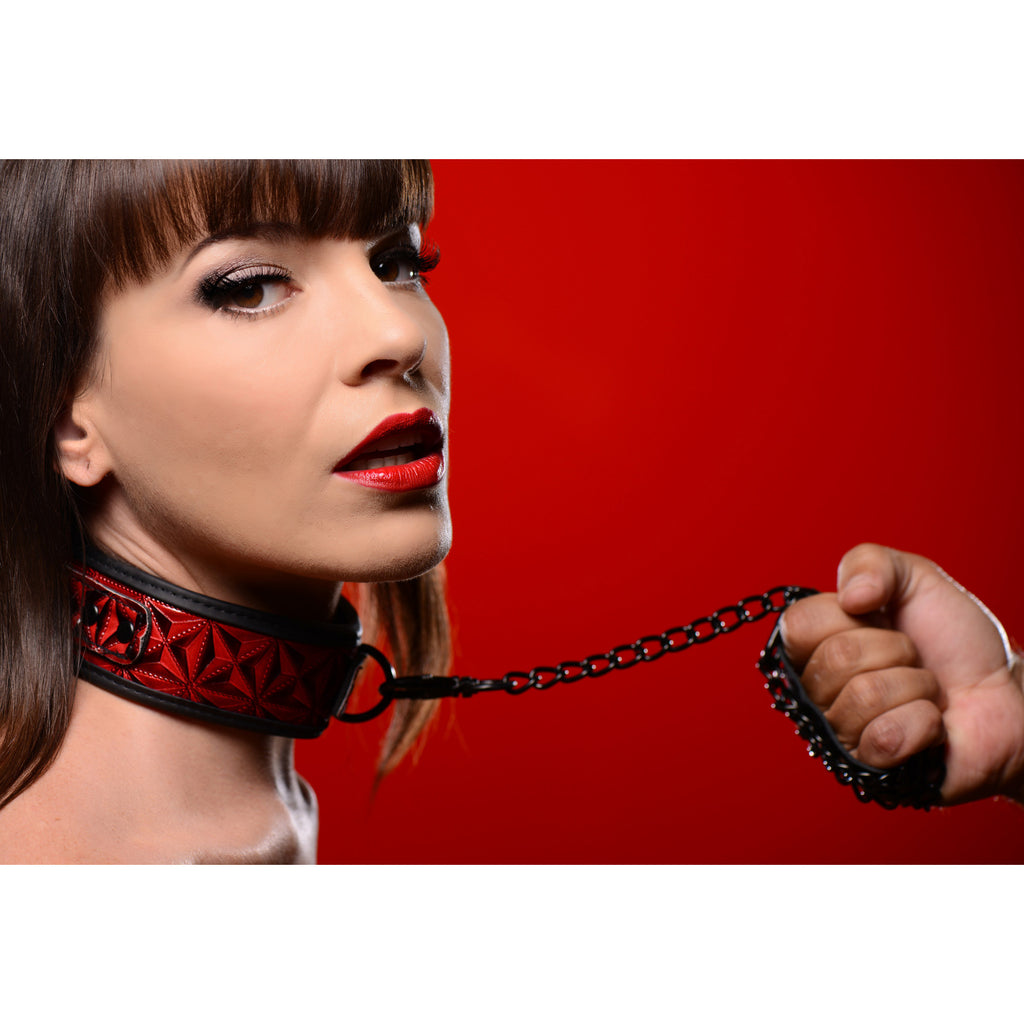 Crimson Tied Collar With Leash